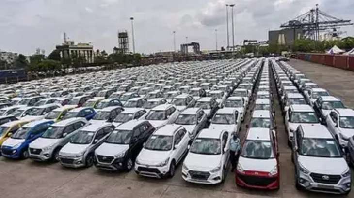 Record deliveries of vehicles expected on Dhanteras, says