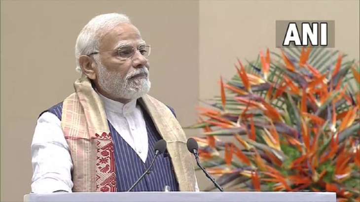 Prime Minister Narendra Modi speaking at the 400th birth