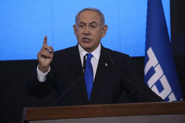 Netanyahu finally forms his government.