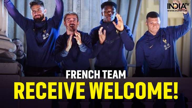 France team welcomed at home