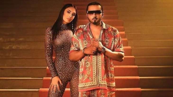 Honey Singh’s girlfriend Tina Thadani's photos go viral