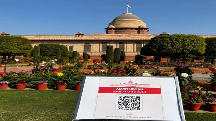 दिल्ली के मुगल गार्डन का नाम बदलकर सरकार ने 'अमृत उद्यान' किया - Government renames Delhi's Mughal Gardens as 'Amrit Udyan'