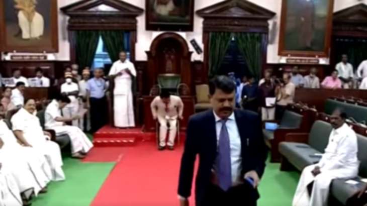 Tamil Nadu Governor RN Ravi walks out of assembly amid row with CM MK  Stalin removing his speech video | India News – India TV