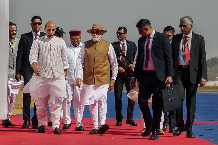 Man in fancy dress...': Congress' swipe at PM Modi over Aero India event in  Bengaluru | India News – India TV