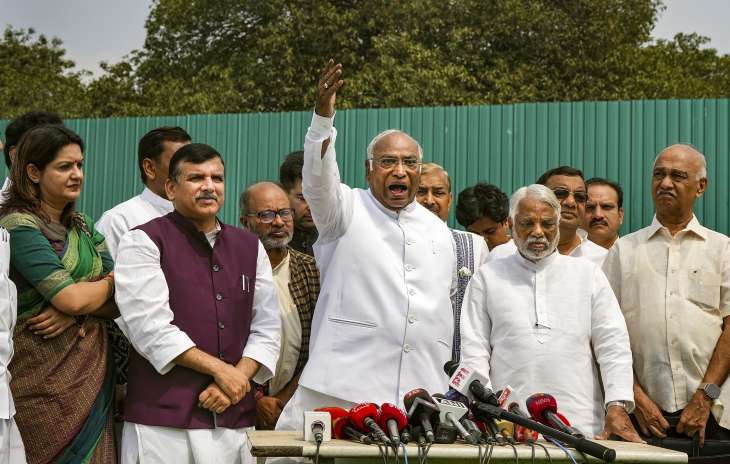 Congress President Mallikarjun Kharge with others