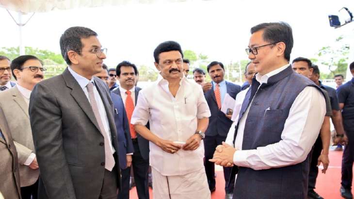 CJI DY Chandrachud, Law Minister Kiren Rijiju and Tamil