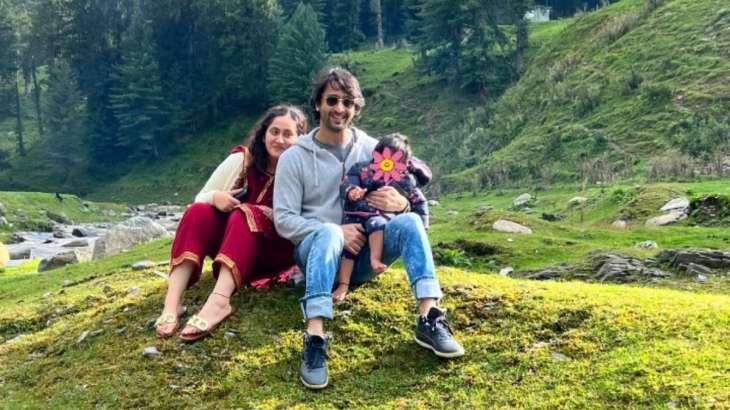 Shaheer Sheikh finally reveals the face of daughter Anaya