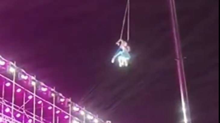 Chinese acrobat dies during live performance
