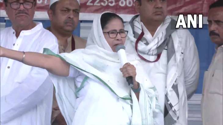 On Eid-Ul-Fitr, Mamata Banerjee's promise: 'I am ready to give my life ...