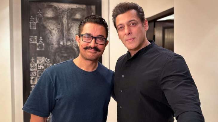 Salman Khan, Aamir Khan together wish Eid Mubarak