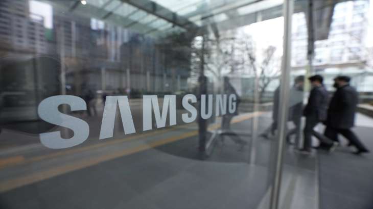 Samsung cuts salary hikes, Samsung freezes salary hikes for board members, Samsung Business News, Samsung Sala