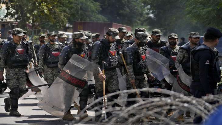 paramilitary forces come to take position to ensure