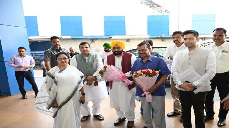 Delhi CM Arvind Kejriwal along with Punjab CM Bhagwant Mann
