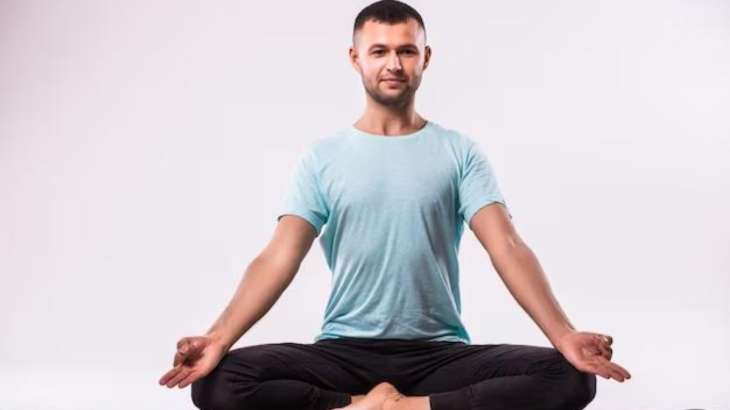 yoga helps relieve stress