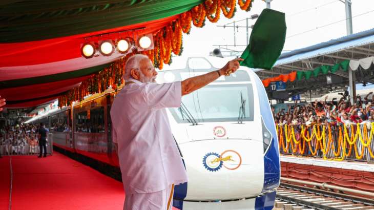 MP: PM Modi will flag off five Vande Bharat trains, will launch