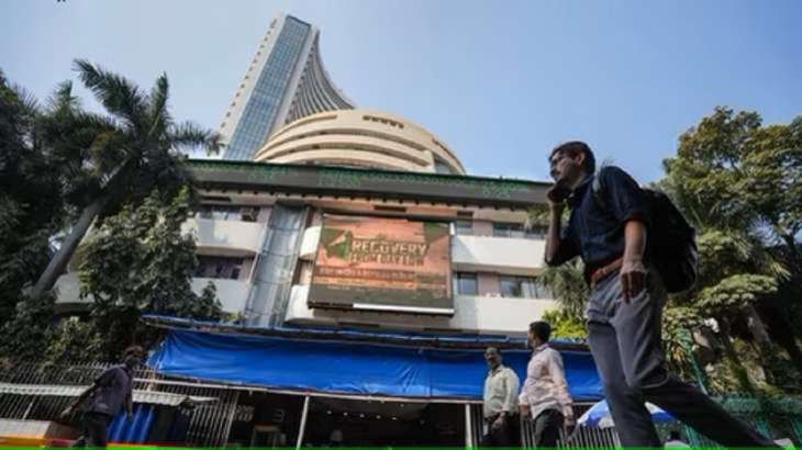 Stock markets: Sensex jumps 418 points to 6-month high; Rupee rises 5 paise against dollar