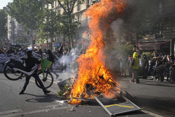 Protests in France entered the fifth day on Saturday
