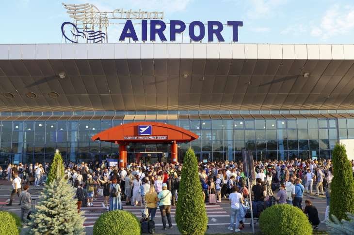 All passengers were evacuated from the Chisinau