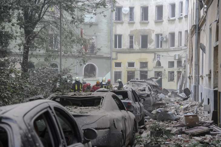 Many buildings and cars were damaged after the Russian attack