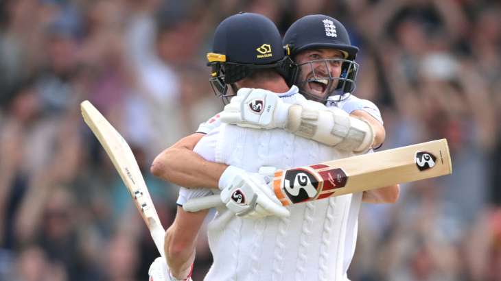 Chris Woakes and Mark Wood