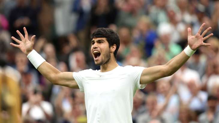 Carlos Alcaraz during Wimbledon 2023 semi-final