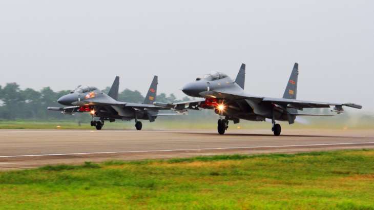 Two Chinese Su-30 fighter jets