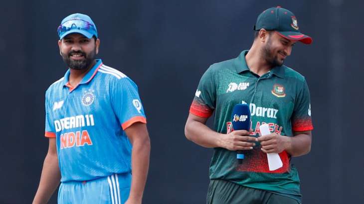 Rohit Sharma and Shakib Al Hasan during Asia Cup match on