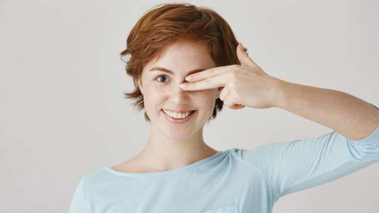 5 easy eye exercises to naturally lift droopy eyelids without surgery	 - India Tv