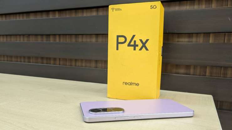 Realme P4x दायां किनारा - इंडिया टीवी