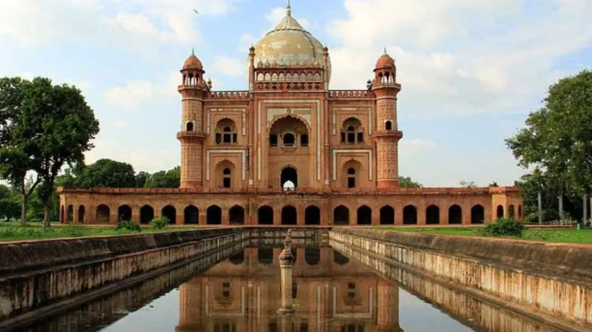 Safdarjung's Tomb is the last enclosed garden tomb in Delhi in the tradition of Humayun's Tomb, though it if far less grand in scale. It was built in 1753- 54 as mausoleum of Safdarjung, the viceroy of Awadh under the Mughal Emperor, Mohammed Shah.