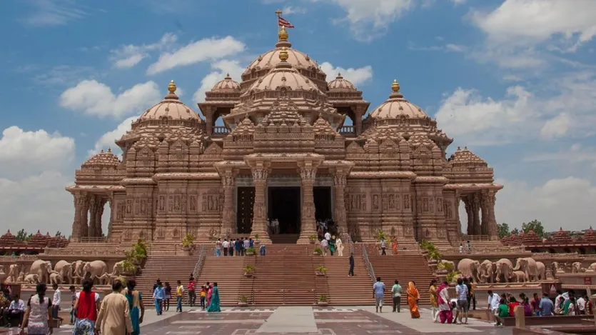 Swaminarayan Akshardham in New Delhi epitomizes 10,000 years of Indian culture in all its breathtaking grandeur, beauty, wisdom an d bliss. Heralded by the Guinness World Record as the World’s Largest Comprehensive Hindu Temple, the complex was inaugurated on 6 November, 2005.
