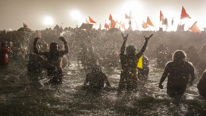 Mahakumbh 2025: This is how Triveni Sangam looked at early morning of Amrit Snan | Pics