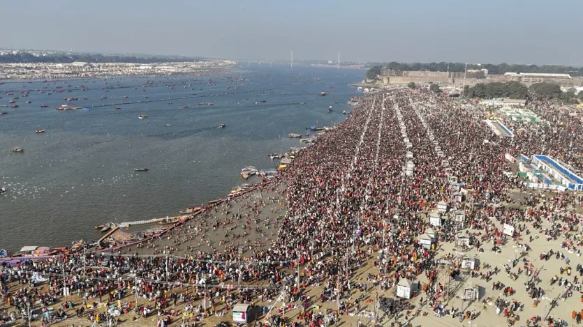 Mahakumbh 2025 Over 1.25 crore take holy dip at Triveni Sangam on 14th