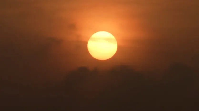 India walks into New Year 2025 with lovely sunrise | Photos