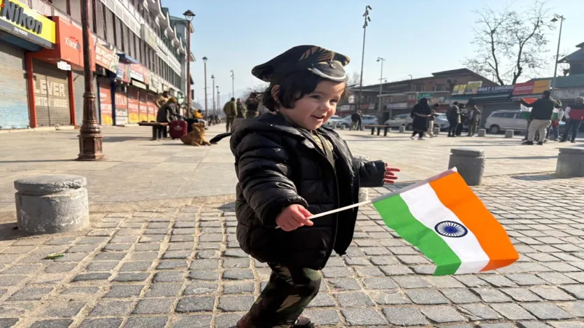 Several pictures of 76th Republic Day celebration from Lal Chowk are going viral. In Srinagar, the iconic Clock Tower in Lal Chowk and other prominent sites were illuminated with the tricolour. 