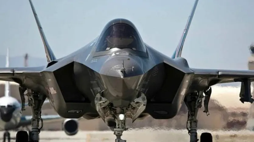 The F-35 is the most commonly used fifth-generation fighter in the world. The United States produces more than 100 F-35s every year. Currently, more than 1,000 F-35 is working.