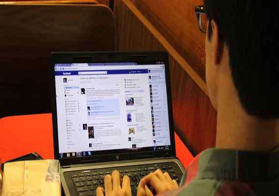 facebook dead and buried as teens switch to snapchat and whatsapp facebook dead and buried as teens switch to snapchat and whatsapp