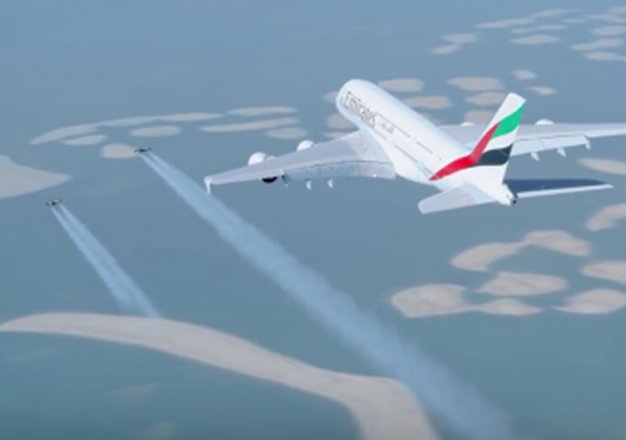 Watch Two Men In Jetpacks Fly Above Dubai [Video]