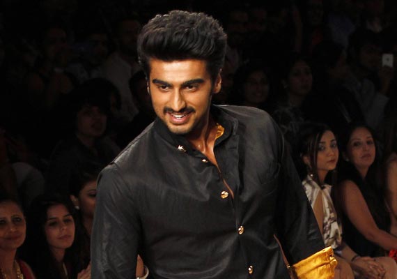 Arjun Kapoor joins Twitter, gets warm welcome