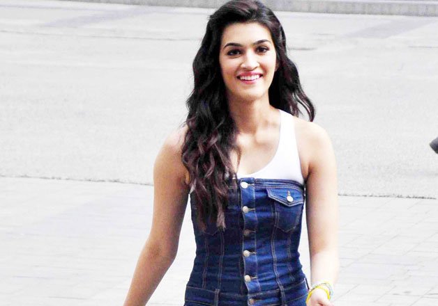 Kriti Sanon misses Diwali with family for the first time! | Flickr