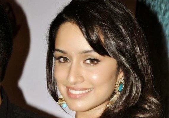 Shraddha Kapoor confirms she is in love, but who's the lucky guy? (view ...