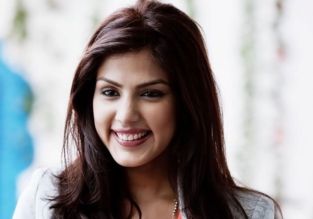 rhea chakraborty to endorse online fashion brand