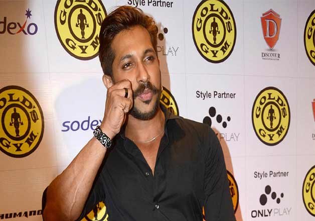 terence lewis turns babysitter on did... terence lewis turns babysitter on did...