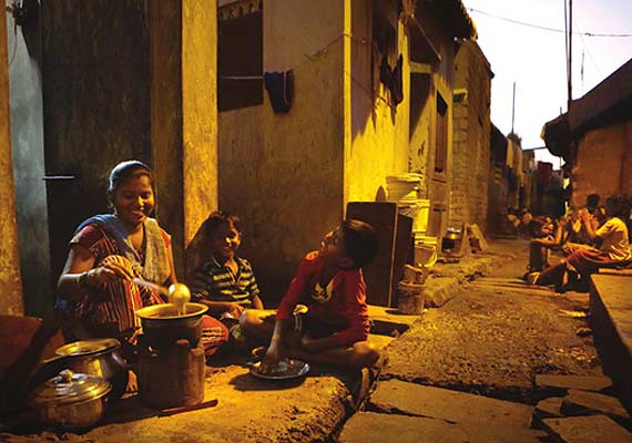 dhanush s kaaka muttai to have world premiere at tiff