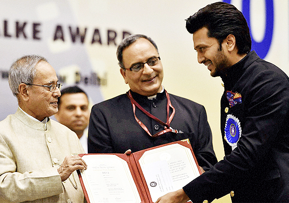 national film awards 2014 president pranab mukherjee defines cinema as a weapon of persuasion for youth national film awards 2014 president pranab mukherjee defines cinema as a weapon of persuasion for youth