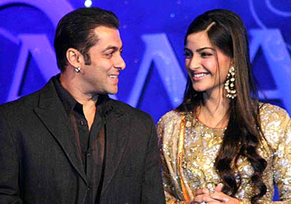 Erm… Check Out Salman Khan's New Flower-Shaped Earrings!