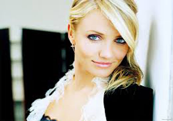 Cameron Diaz eyeing Robert Pattinson? – India TV