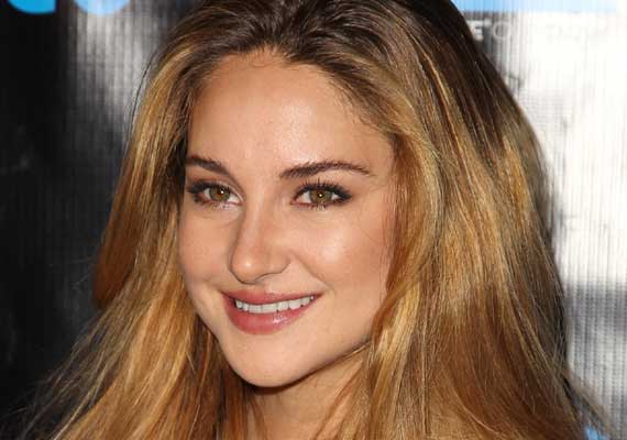 shailene woodley not odd one out