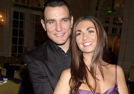 Koz yoshlari bilan anal jinsiy aloqani tomosha qiling