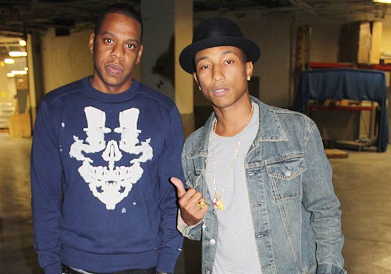 TUG - Jay Z e Pharrell Williams em 2003. #tbt #jayz #pharrell # pharrellwilliams #2003 #00 #goat #durag #history #duraghistoryweek #rapper  #rap #hiphop #culturaderua #black #blackmusic #nofilter #tbtderespeito
